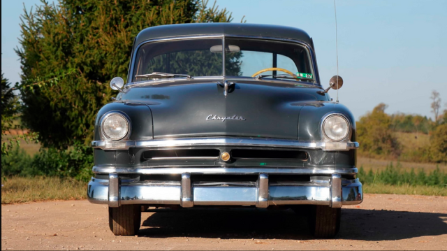 1951 Chrysler Windsor 2 DOOR CLUB COUPE - photo 2