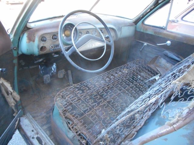 1951 Ford CRESTLINER - photo 2