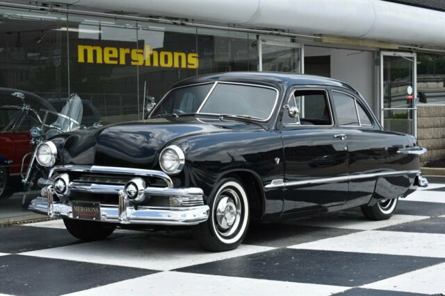 1951 Ford Coupe - photo 4