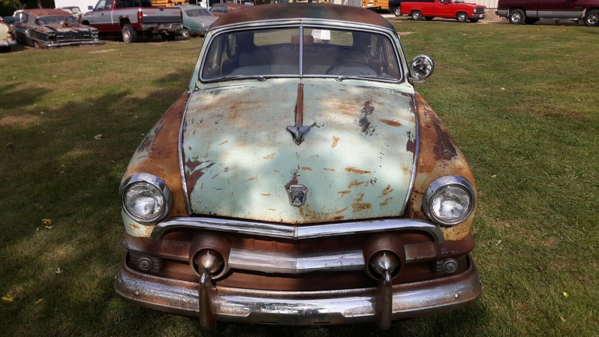 1951 Ford Crestliner - photo 2