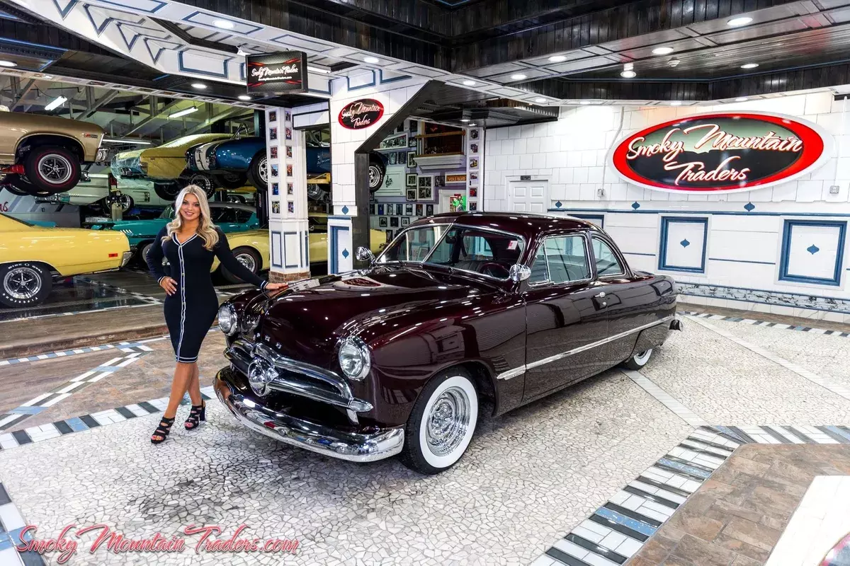 1951 Ford Custom Deluxe 2 Door Coupe 350 V8 700R Trans 10 Bolt PS PDB 1949 Front 1951 Ford Custom Deluxe