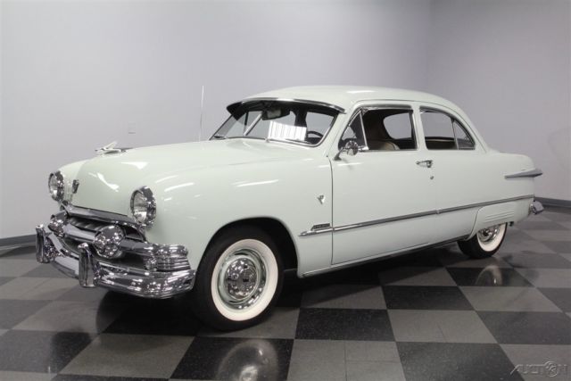 1951 Ford Custom - photo 5
