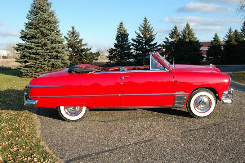 1951 Ford Deluxe 2 Door Convertible - photo 2