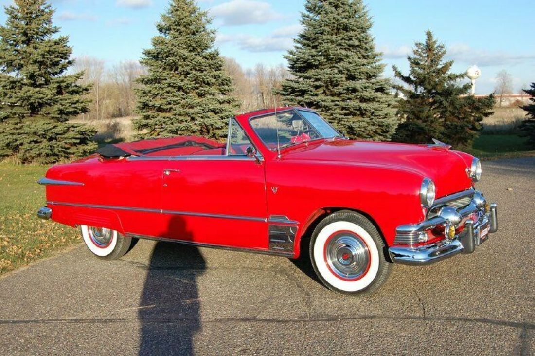 1951 Ford Deluxe 2 Door Convertible - photo 9