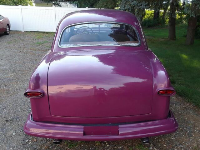 1951 Ford Deluxe Two door sedan - photo 2