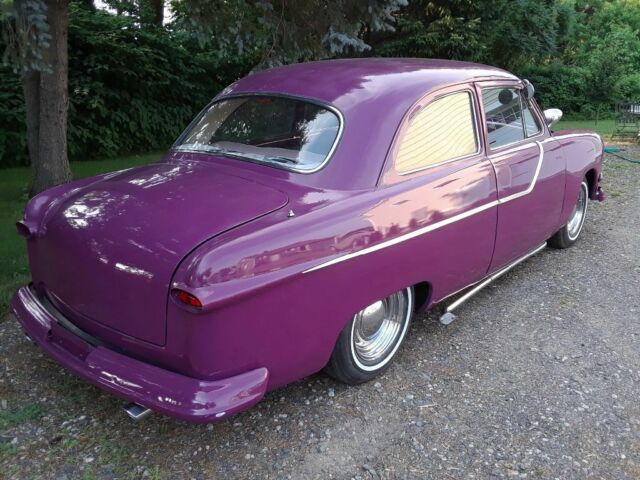 1951 Ford Deluxe Two door sedan - photo 3