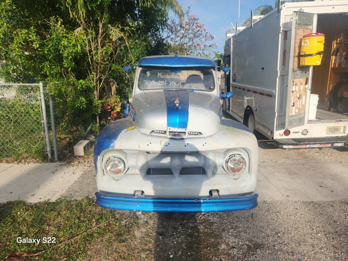 1951 Ford 1-Series Short Bed Pickup 5.0 V8! - photo 2