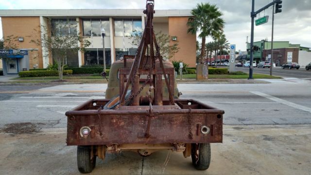 1951 Ford F3 SALVAGE YARD TOW TRUCK DELUXE CAB 5 STAR TOW TRUCK - photo 6