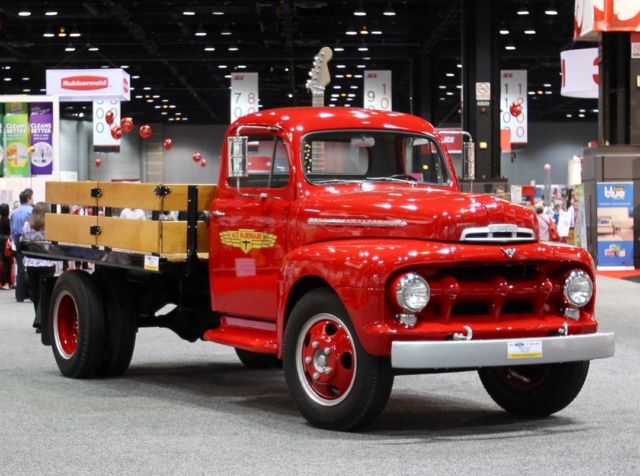 1951 Ford F5 Flatbed Pickup Truck 1951 Ford F5 1R8t