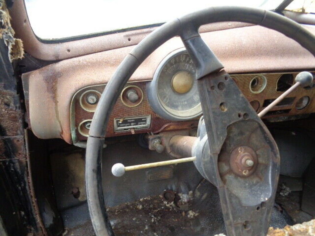 1951 Ford Deluxe - photo 12