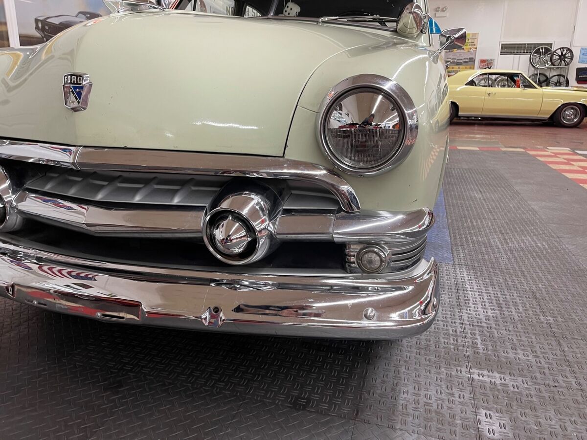 1951 Ford Hot Rod / Street Rod - CUSTOM SEDAN - 302 V8 ENGINE - - photo 10
