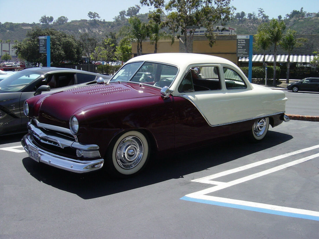 1951 Ford Club - photo 2