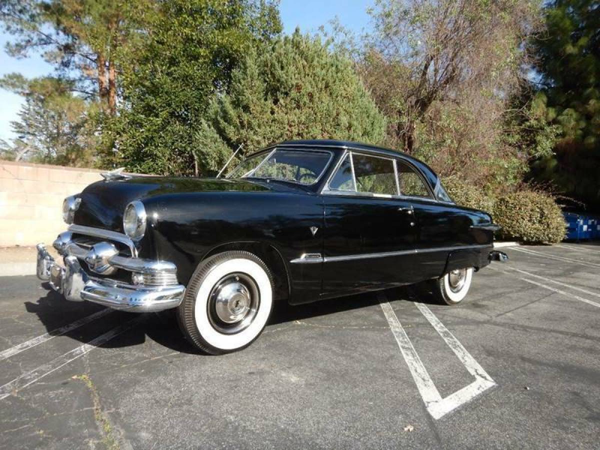 1951 Ford Victoria