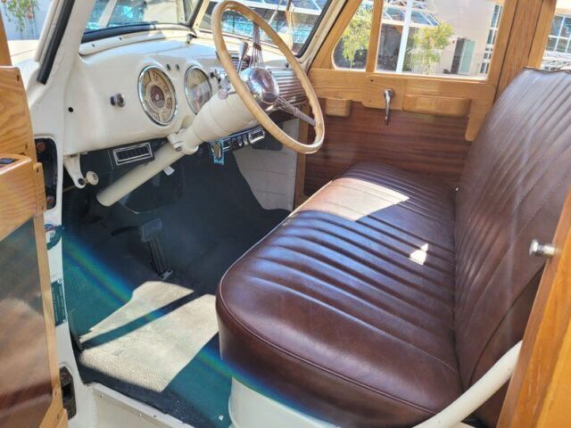 1951 GMC Suburban - photo 4