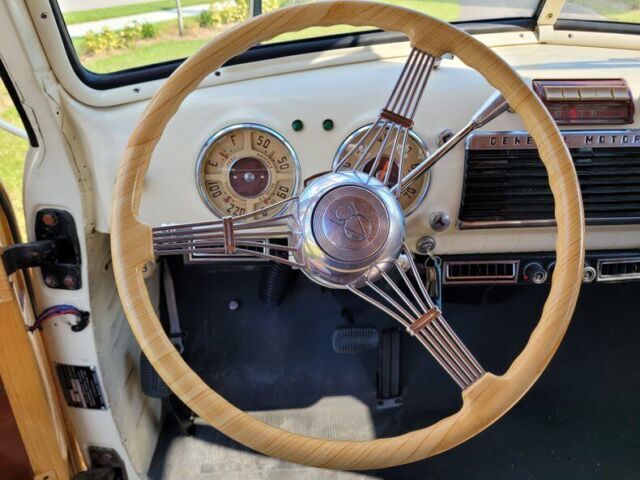 1951 GMC Suburban - photo 5