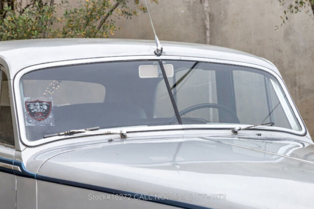 1951 Bentley Mark VI H.J. Mulliner Saloon - photo 10