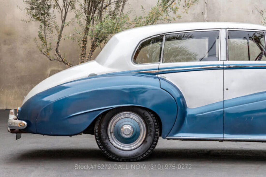 1951 Bentley Mark VI H.J. Mulliner Saloon - photo 12