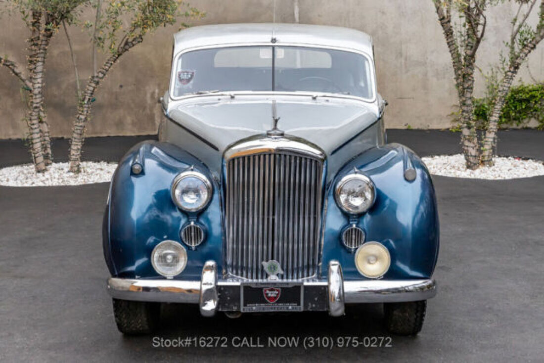 1951 Bentley Mark VI H.J. Mulliner Saloon - photo 3