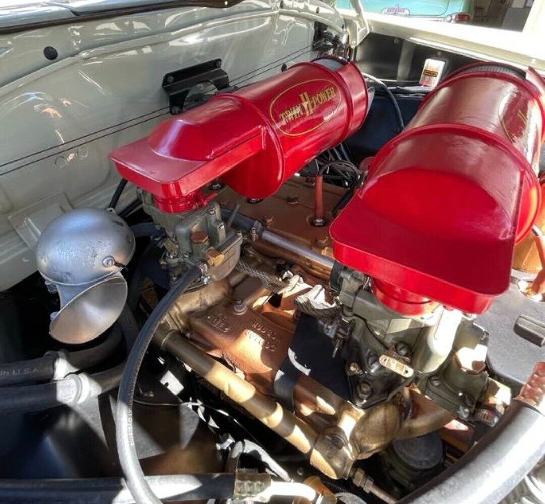 1951 Hudson Hornet - 4 DOOR SEDAN - COMPLETELY RESTORED - - photo 8