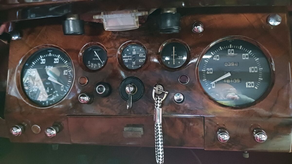 1951 Jaguar MKV - photo 11