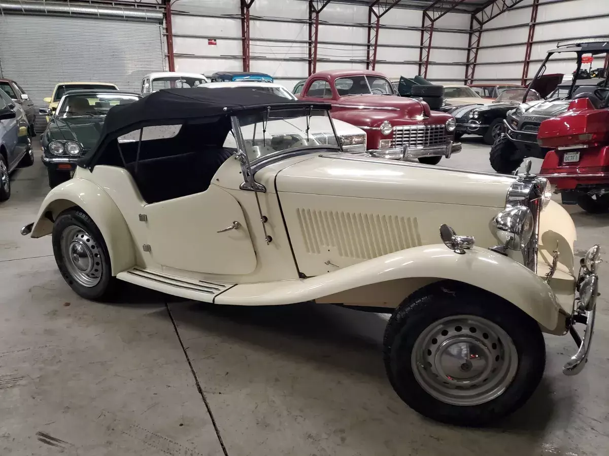 1951 MG TC ROADSTER ESTATE COMPLETE FRAME OFF--UNUSED 20 YRS NEEDS SERVICE! 1951 MG T-Series