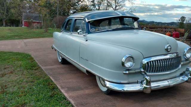 1951 Nash Ambassador Airflyte - photo 2
