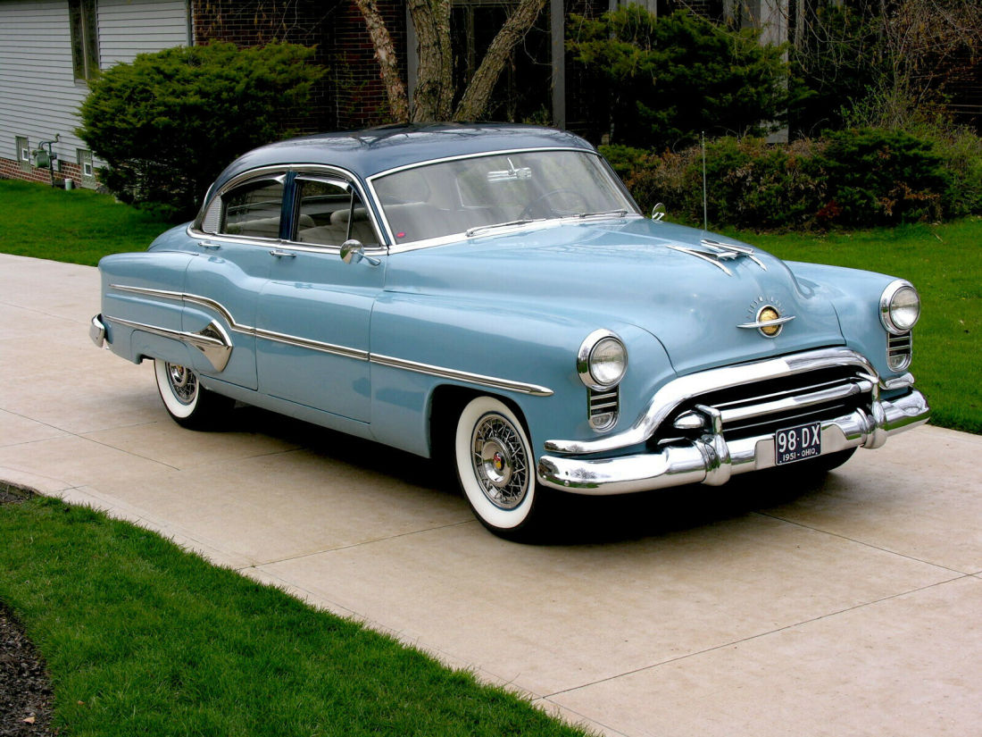 1951 Oldsmobile Ninety-Eight Deluxe - photo 2