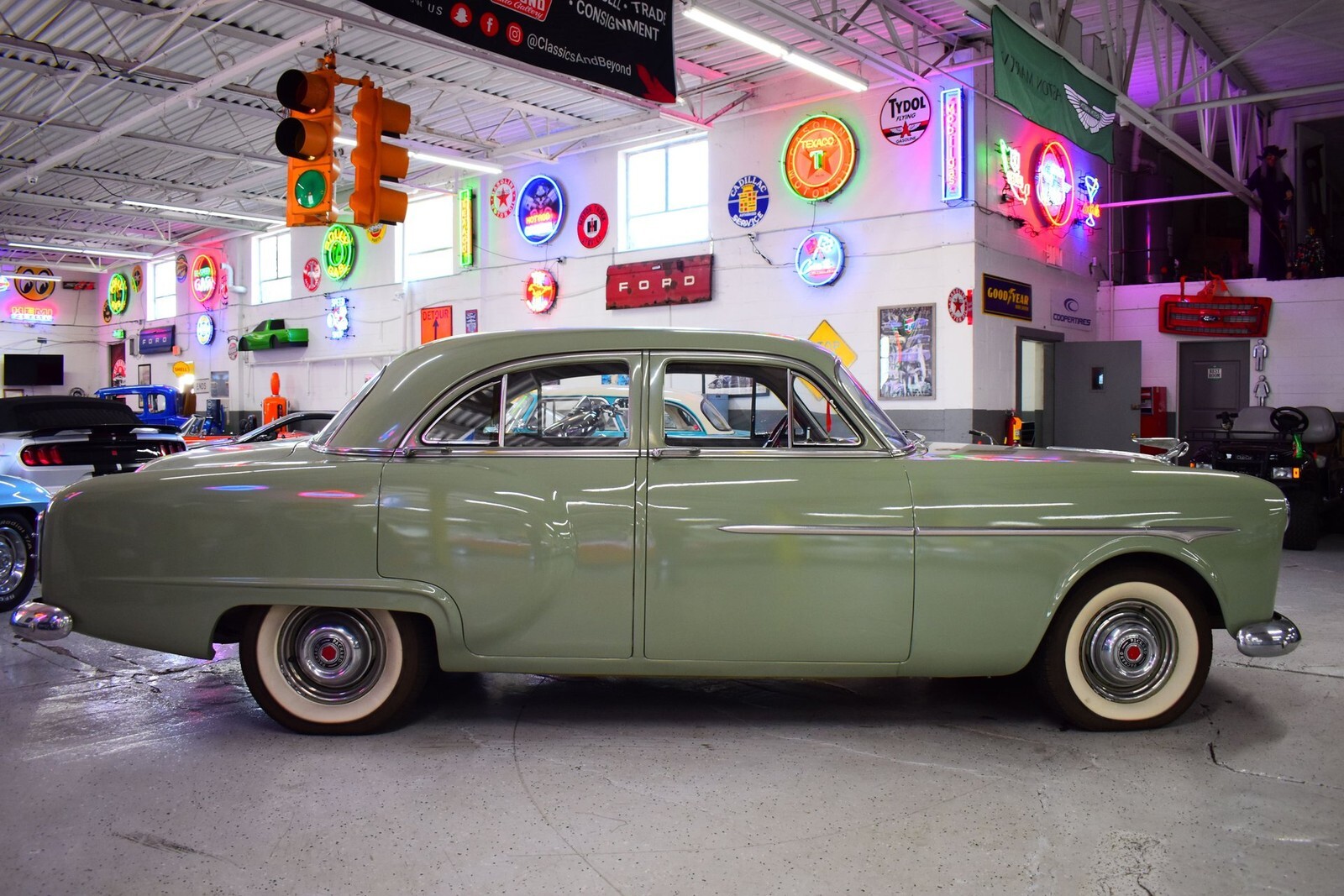 1951 Packard 200 Sedan - photo 4