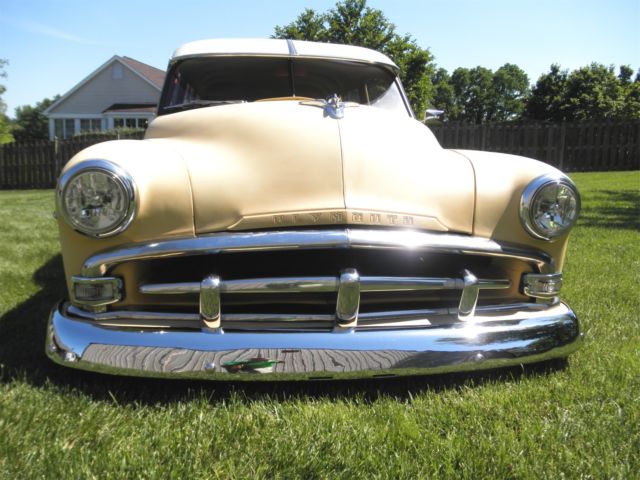 1951 Plymouth Suburban - photo 2