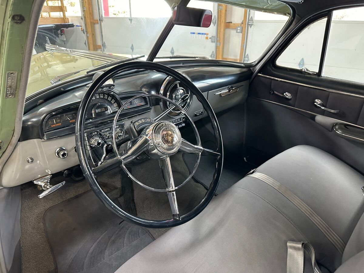 1951 Pontiac Chieftain Super Eight 2dr Automatic - photo 4