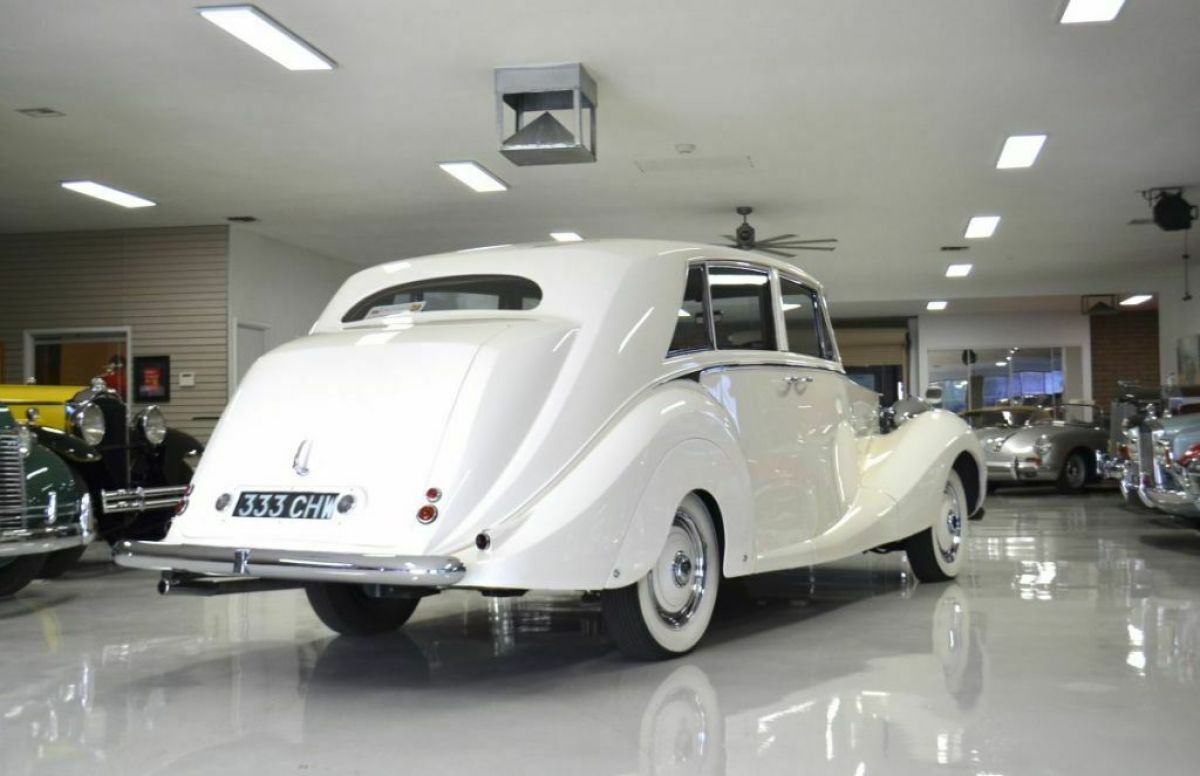 1951 Rolls-Royce Silver Wraith Hooper Touring Limousine - photo 13
