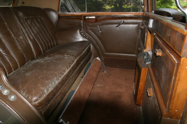 1951 Rolls-Royce Wraith Mulliner - photo 7