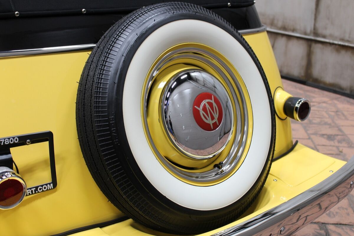 1951 Willys-Overland Jeepster Convertible - photo 12