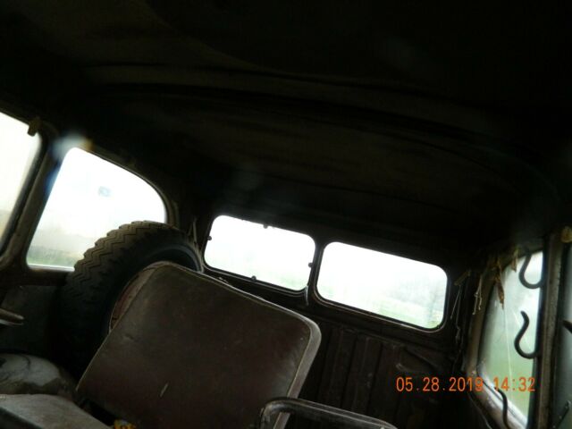 1951 Willys Station Wagon - photo 12