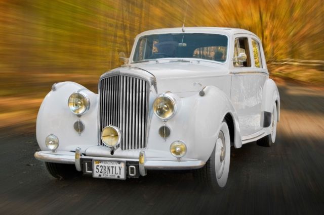 1952 Bentley R Type SPORT SALOON, Arctic White 1952 Bentley R Type SPORT SALOON