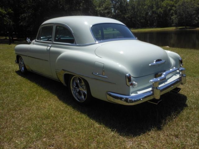 1952 Chevrolet Deluxe Styleline Coupe - photo 3