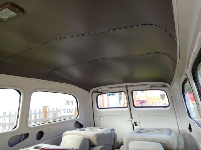 1952 Chevrolet Suburban - photo 13