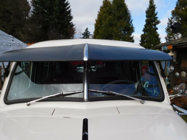 1952 Chevrolet Suburban - photo 6