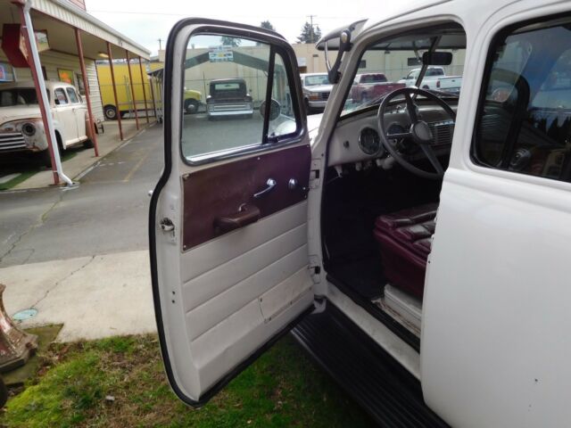 1952 Chevrolet Suburban - photo 7