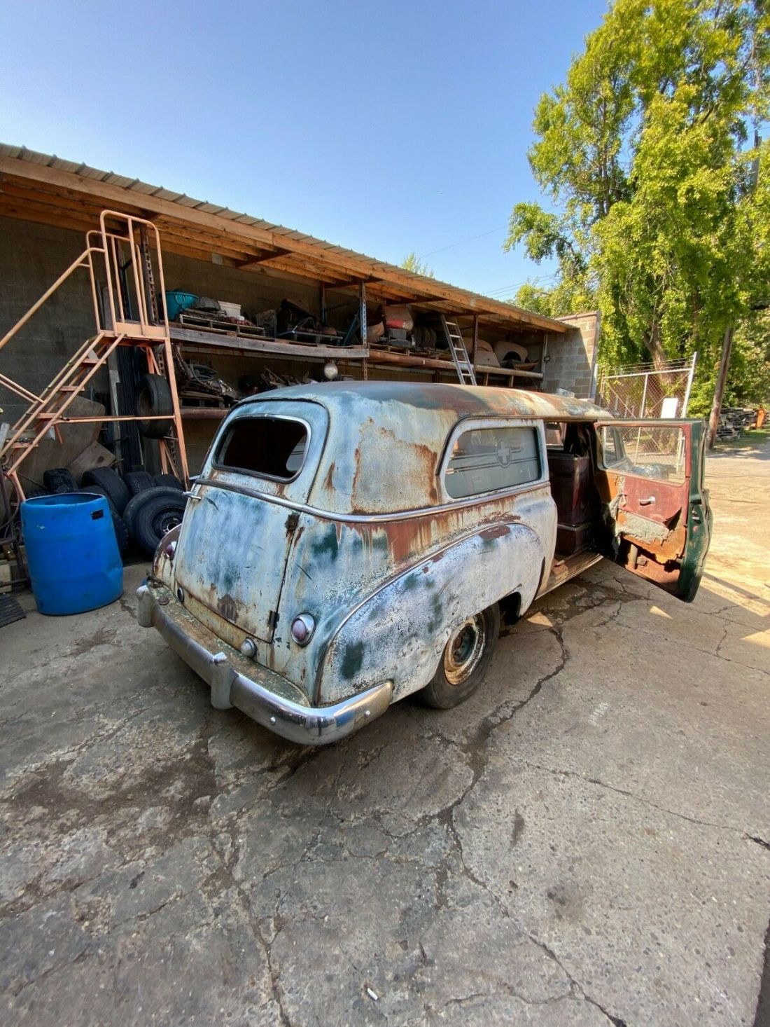 1952 Chevrolet ambulance - photo 11
