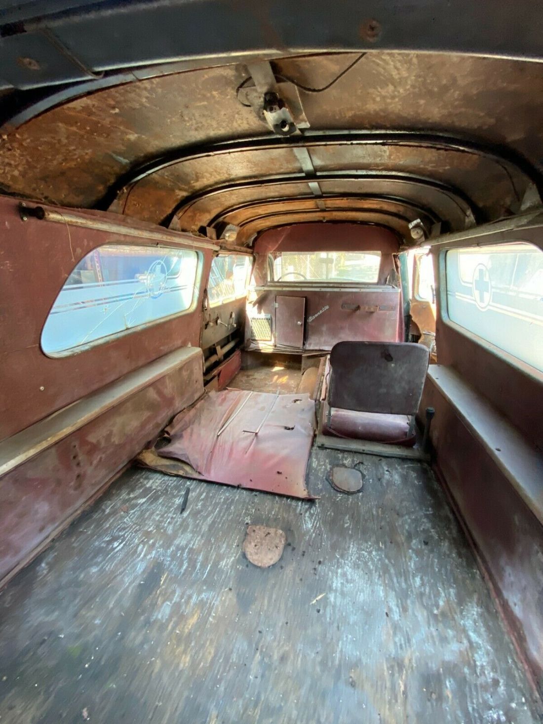 1952 Chevrolet ambulance - photo 13