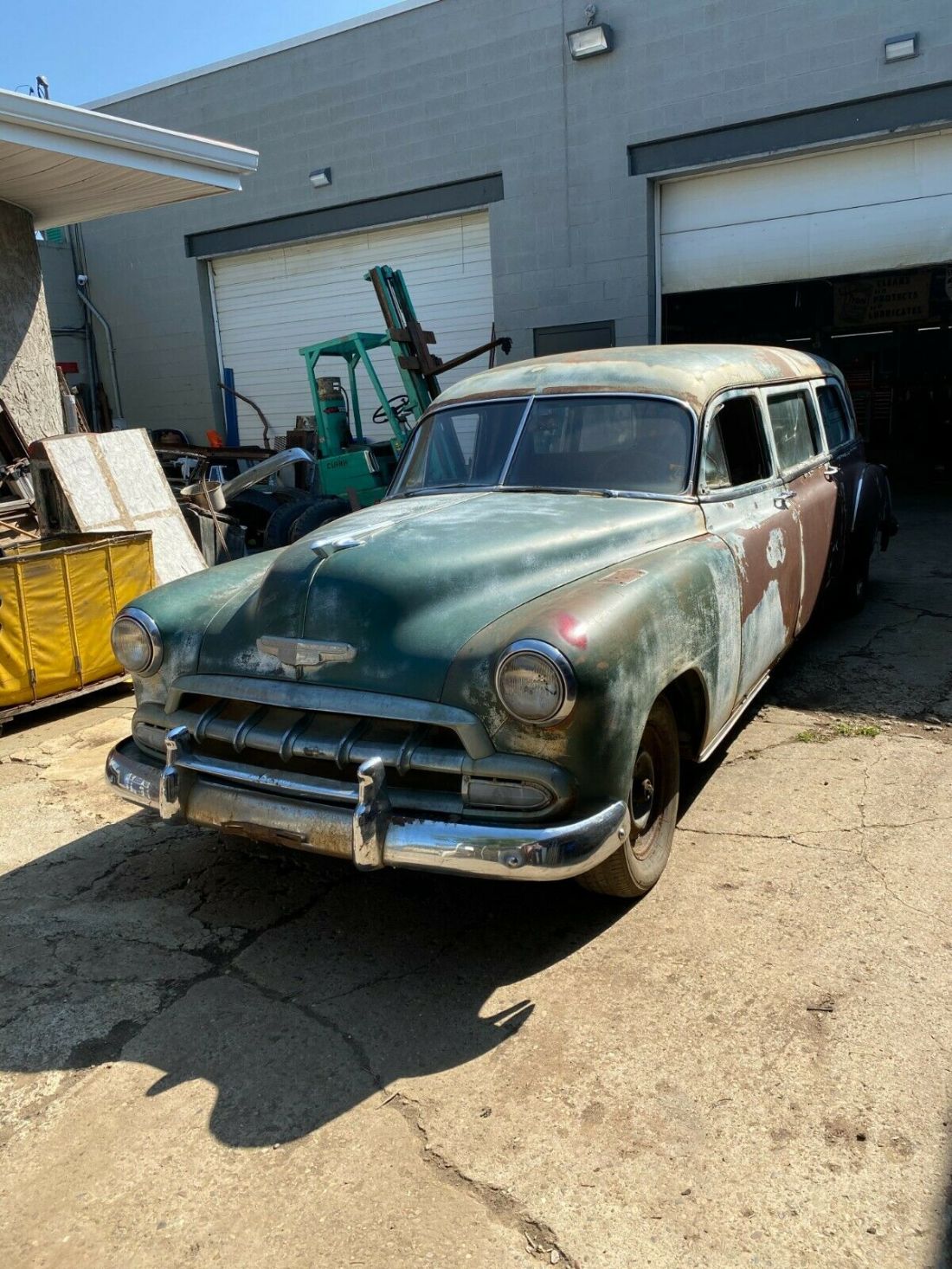 1952 Chevrolet ambulance - photo 2