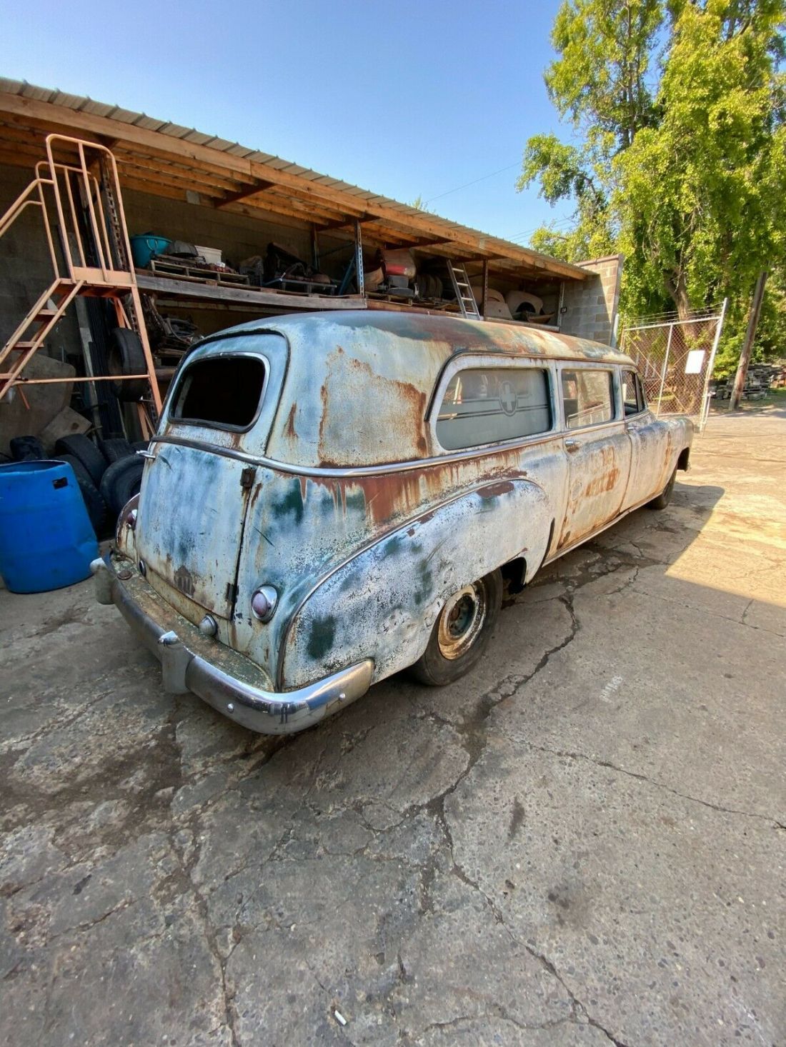 1952 Chevrolet ambulance - photo 3