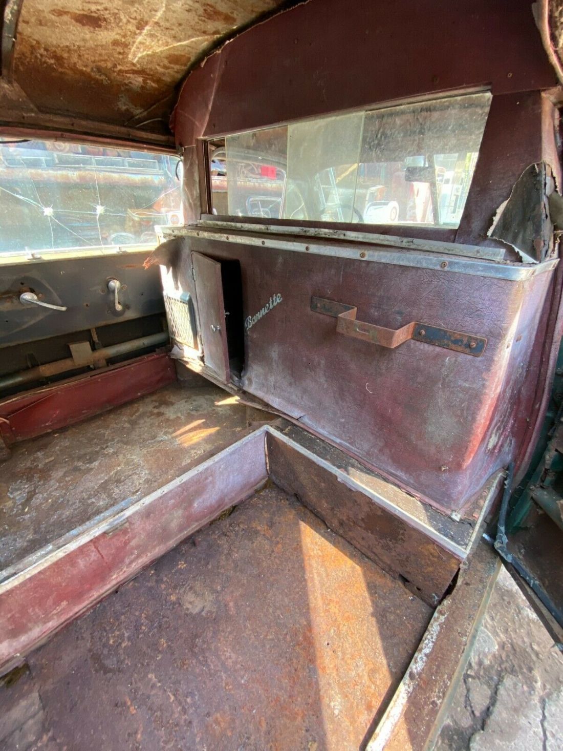 1952 Chevrolet ambulance - photo 9