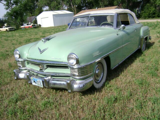 1952 Chrysler New Yorker convertible - photo 3