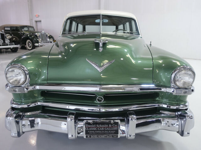 1952 Chrysler Saratoga 8 Town & Country Wagon - photo 2