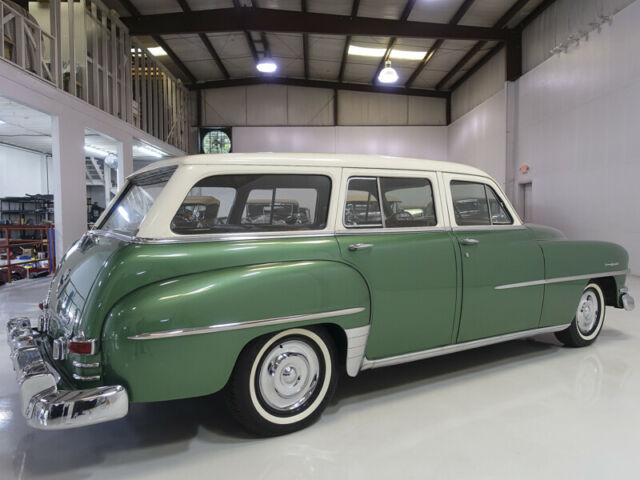 1952 Chrysler Saratoga 8 Town & Country Wagon - photo 3