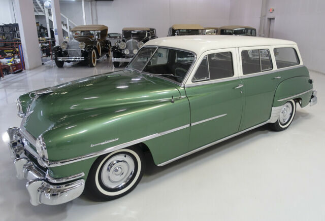1952 Chrysler Saratoga 8 Town & Country Wagon - photo 5