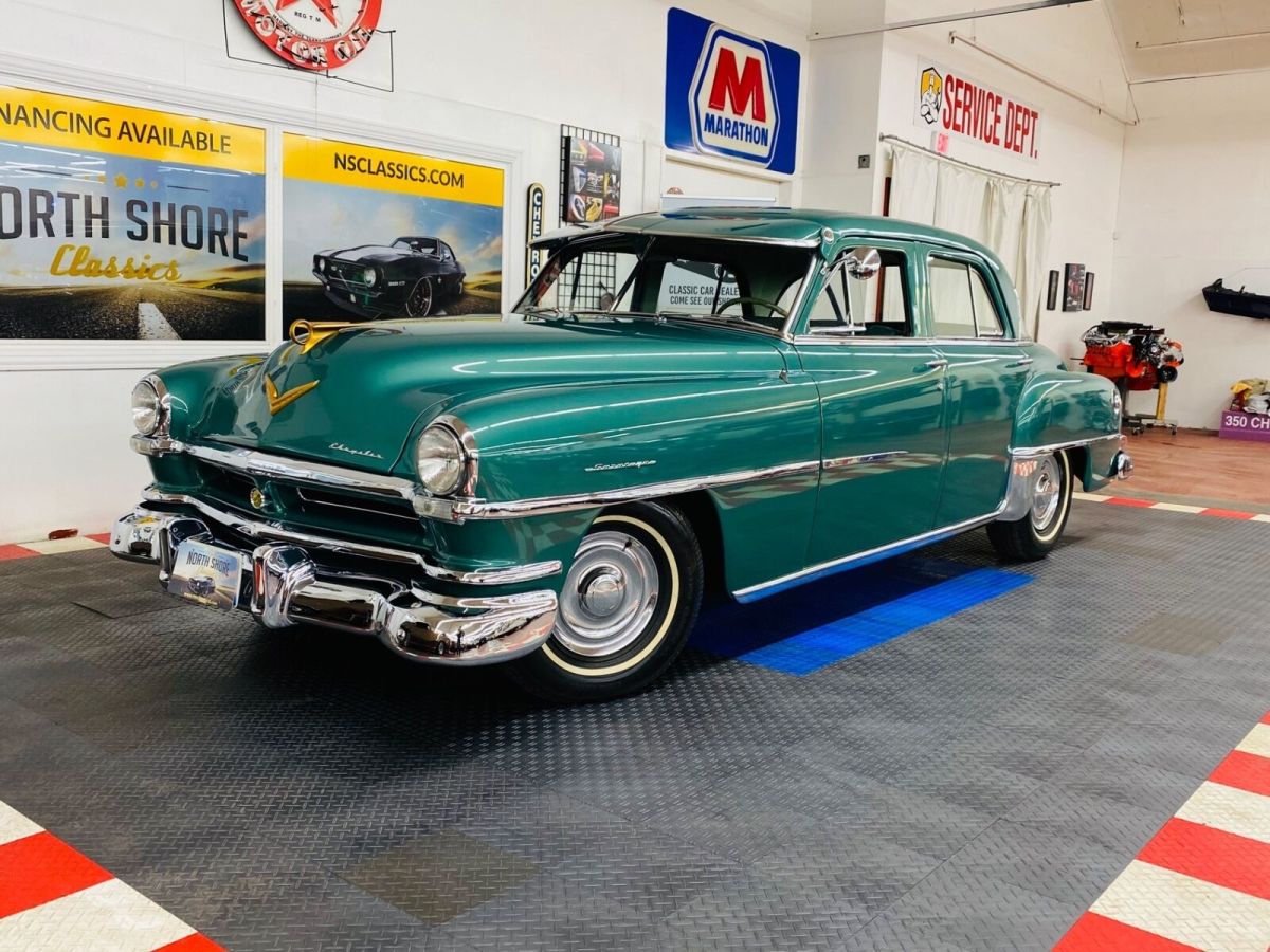 1952 Chrysler Saratoga -4 DR SEDAN - STUNNING RESTORATION - DRIVES EXCELL - photo 2