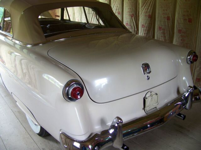 1952 Ford Other CRESTLINER SUNLINER - photo 12